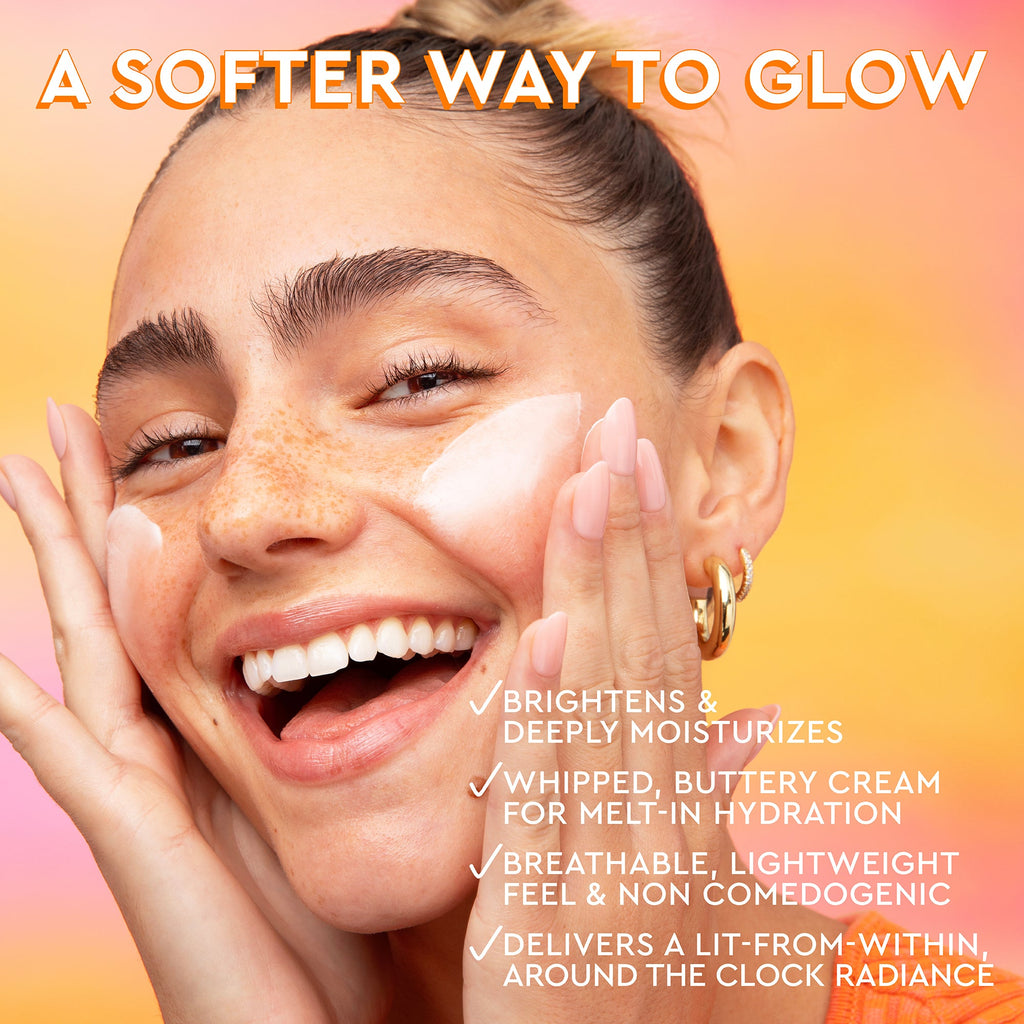 Infographic listing the key benefits of Cloudberry Bright Refillable Moisture Cream, from deep hydration to a lit-from-within glow.
